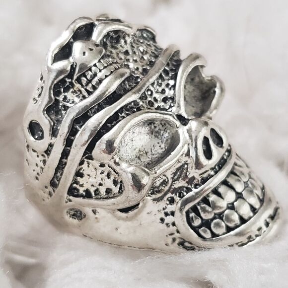 Skull Ring Stainless Jewerly Fashion Punk Silver - Picture 2 of 4